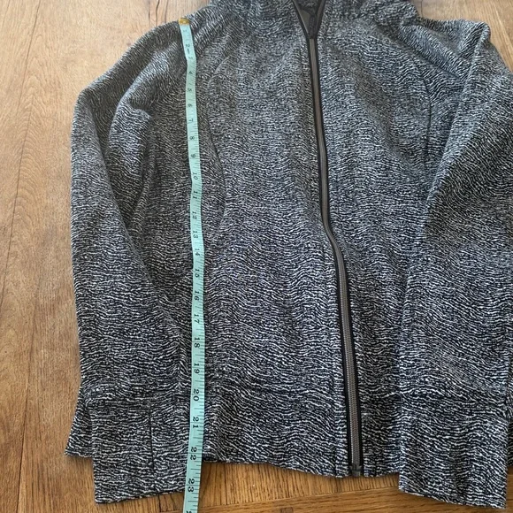 Lululemon Scuba Hoodie IV Size 10 - Picture 5 of 8
